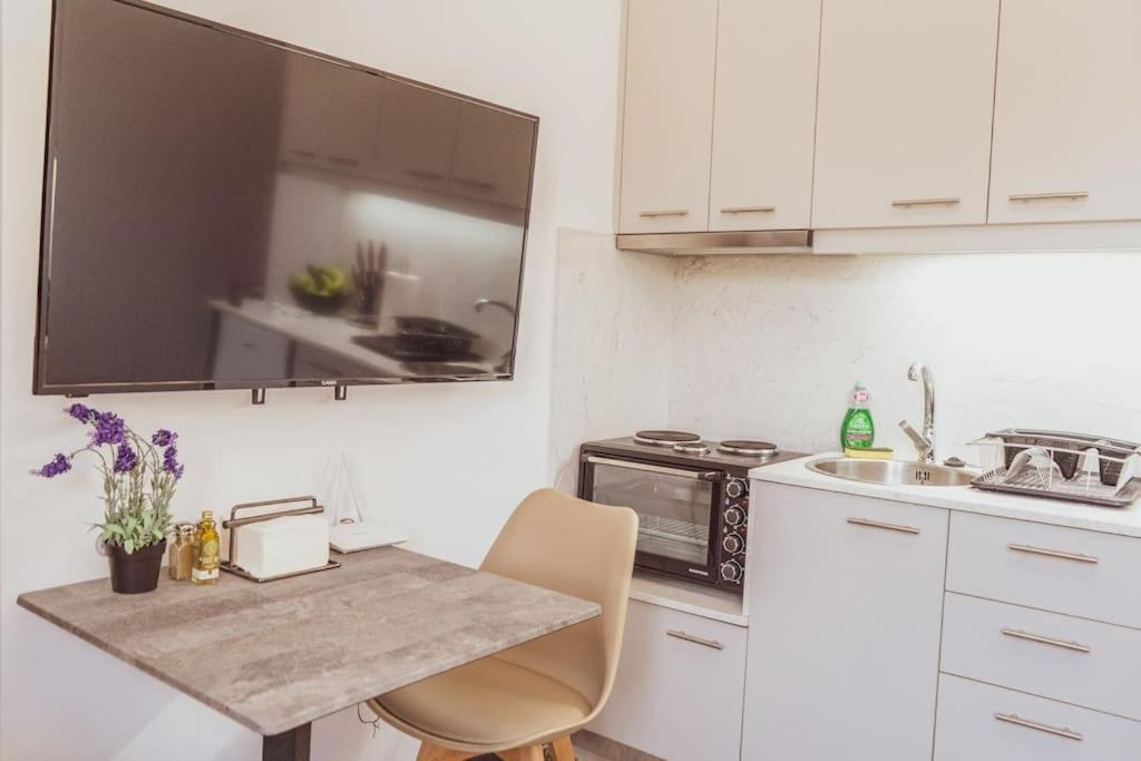 Sunny Downtown Appartment A/C Wifi C1 Iraklio Eksteriør billede